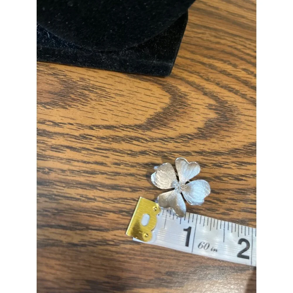 Marvella silver tone clover brooch vintage